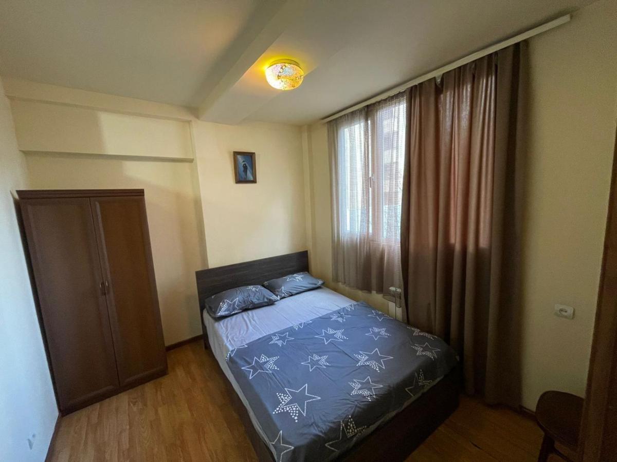 Apartment In Yerevan, Centre Extérieur photo